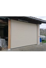 Photo from customer for Porte de garage sectionnelle - 3 Rainures - RAL 1015